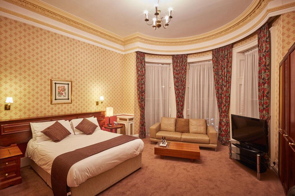 The Diplomat Hotel Лондон Экстерьер фото