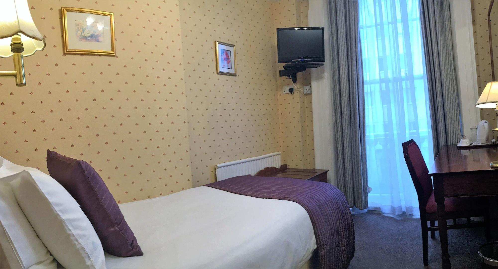 The Diplomat Hotel Лондон Экстерьер фото