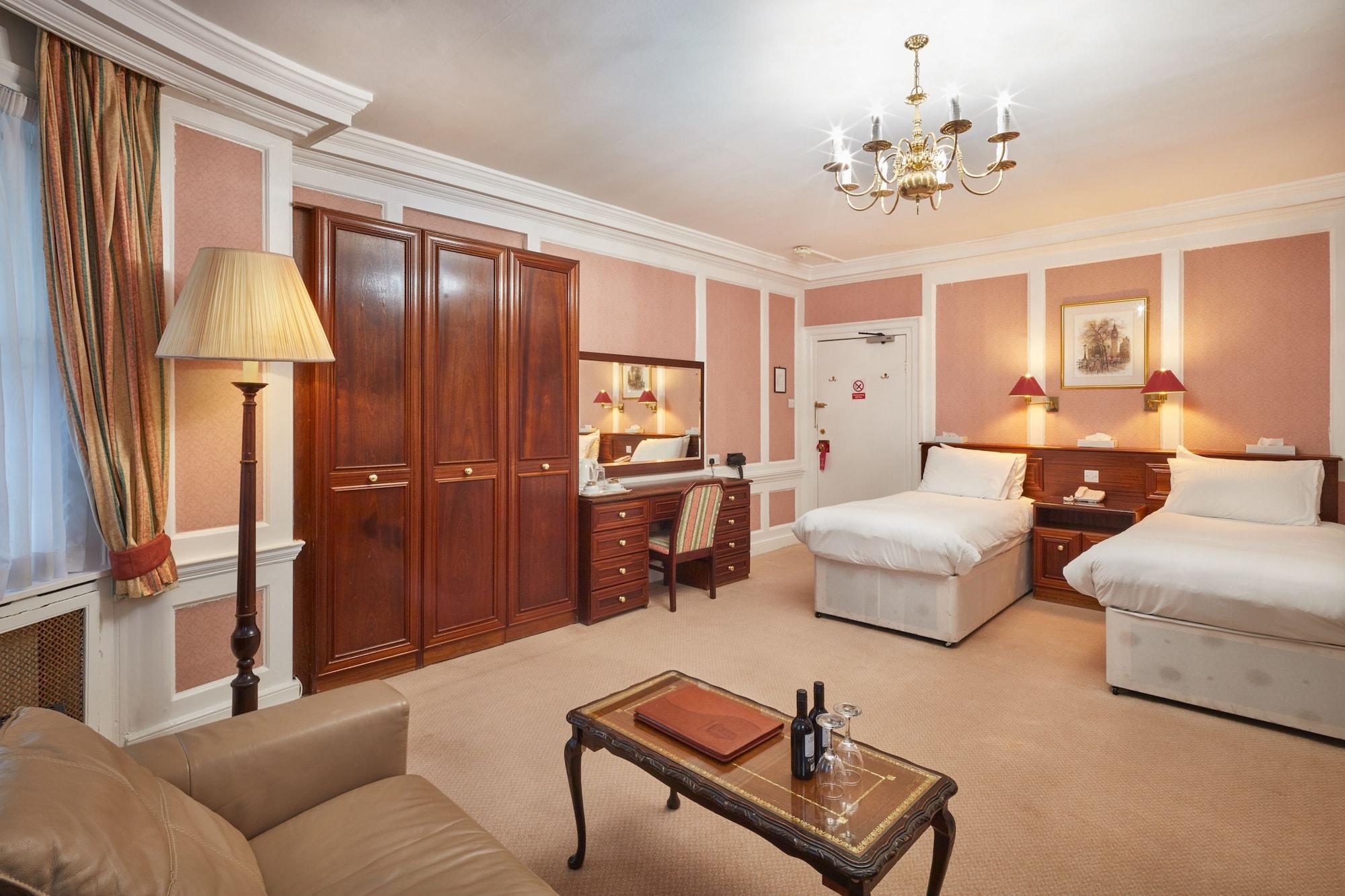 The Diplomat Hotel Лондон Экстерьер фото