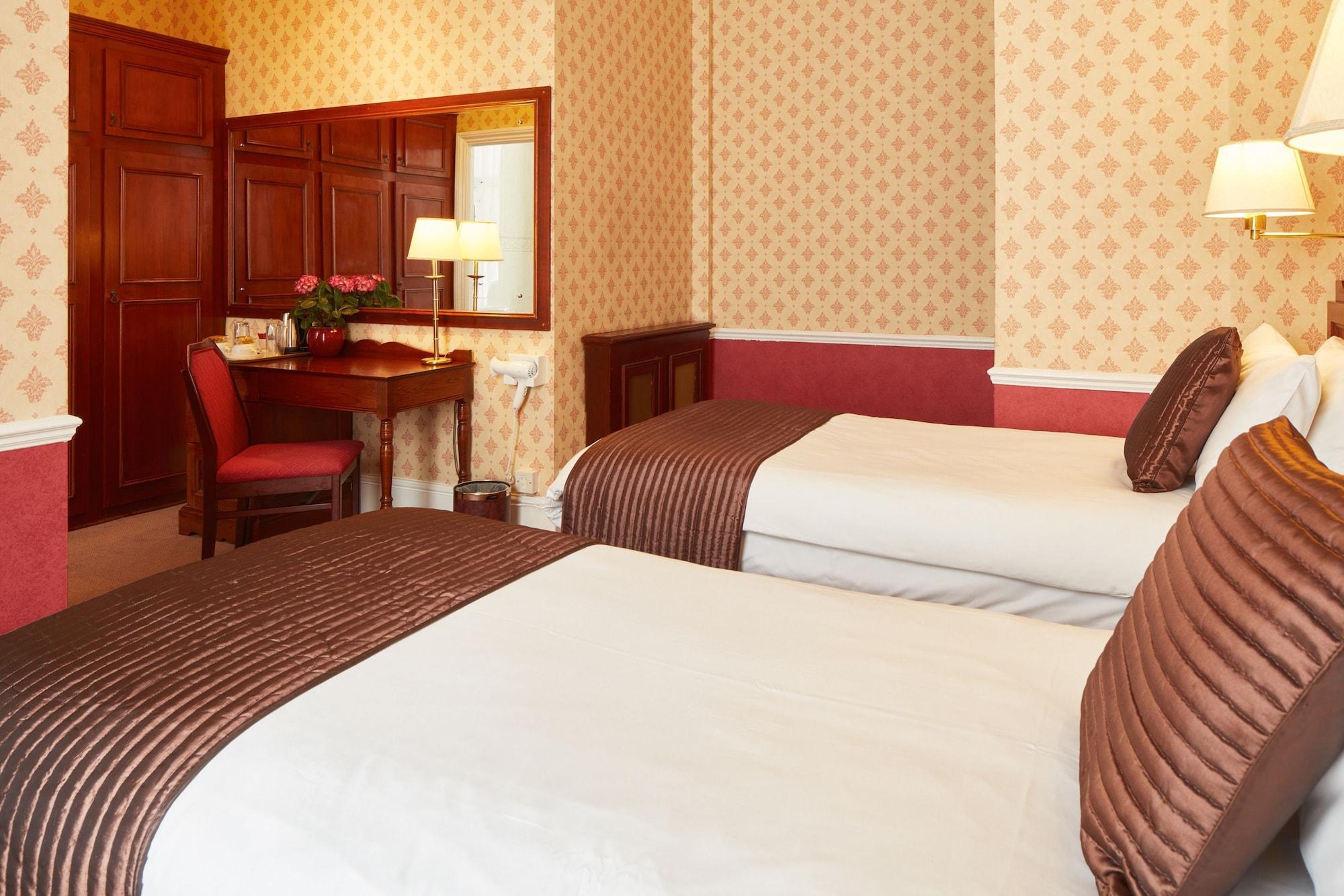The Diplomat Hotel Лондон Экстерьер фото