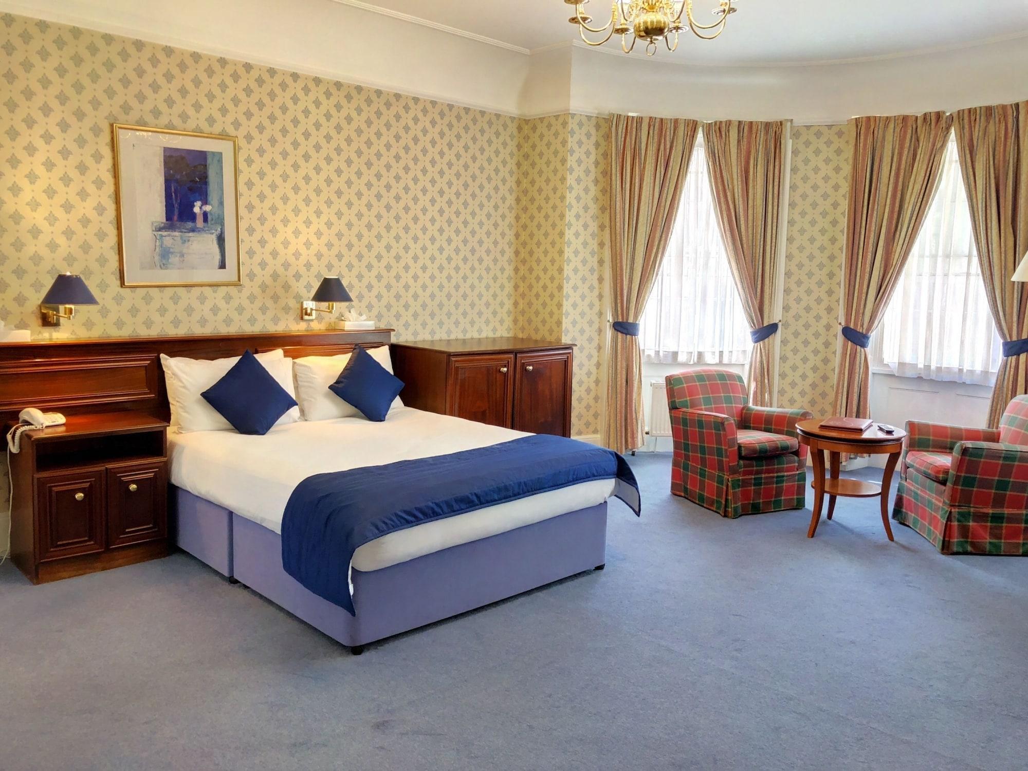 The Diplomat Hotel Лондон Экстерьер фото