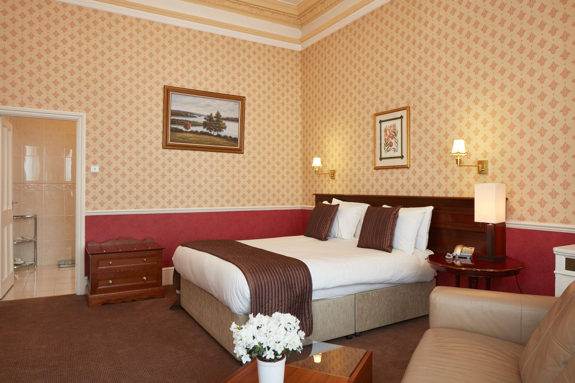 The Diplomat Hotel Лондон Экстерьер фото